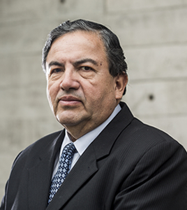 Dr. Miguel Mejía Puente