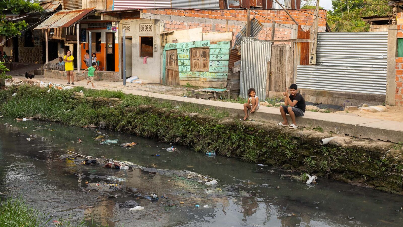 Iquitos, una ciudad rodeada de agua que lucha por su derecho a utilizarla