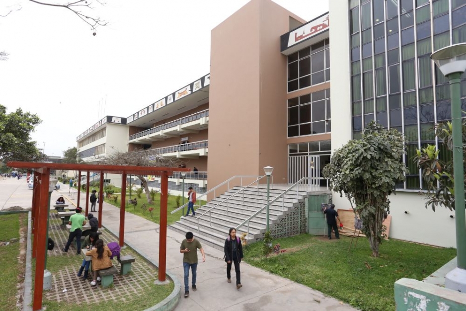 Informe PuntoEdu sobre la situación de las universidades públicas en el Perú