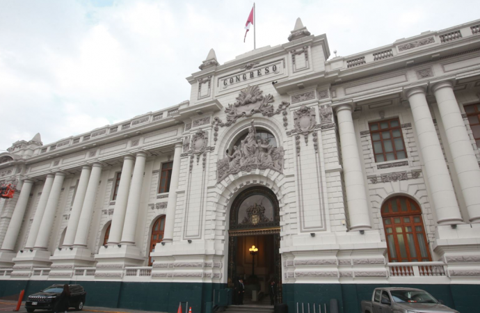 Comunicado de la PUCP, UP y UARM frente a la crisis institucional