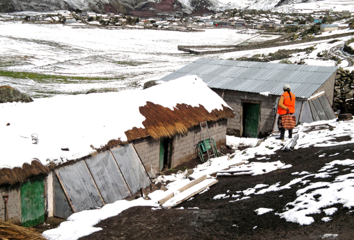 La PUCP contra las heladas: Casas Calientes Limpias se potencia