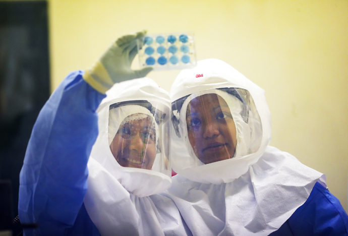 Científicos PUCP recomiendan medidas en innovación y tecnología sanitaria para hacer frente a la COVID-19