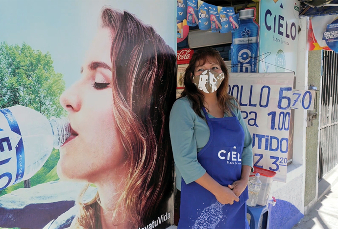 Docentes de CENTRUM PUCP capacitan a miles de microempresarios a través del programa Mejorando mi bodega