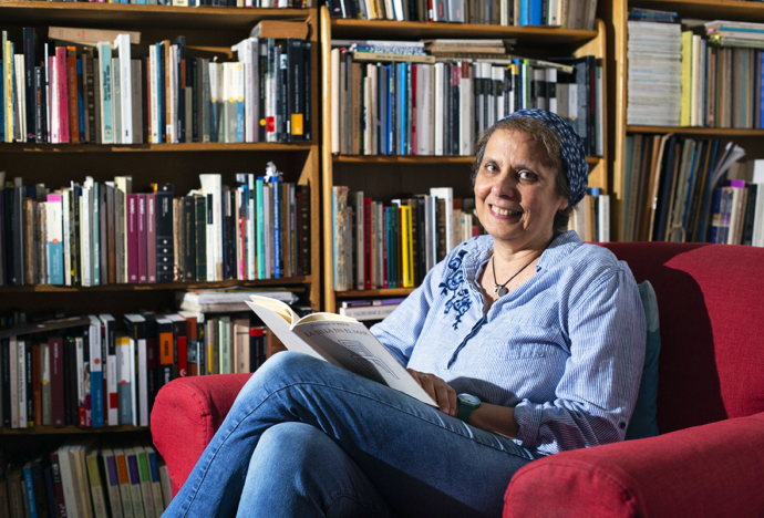 La poeta Rossella Di Paolo recibe el Premio Casa de la Literatura Peruana 2020