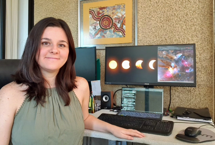 La egresada de Física PUCP Carla Arce-Tord se ha convertido en divulgadora científica