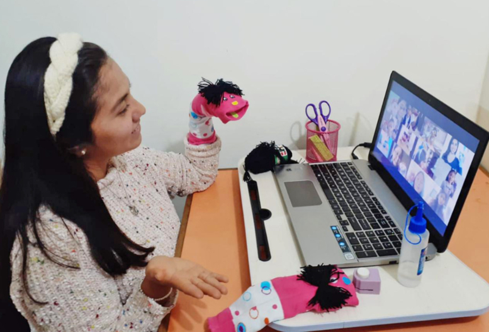 Conoce la iniciativa de estudiantes PUCP para que niños y adolescentes se expresen a través del arte
