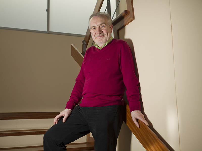 «Los sistemas educativos pretenden que el alumnado conozca la realidad»