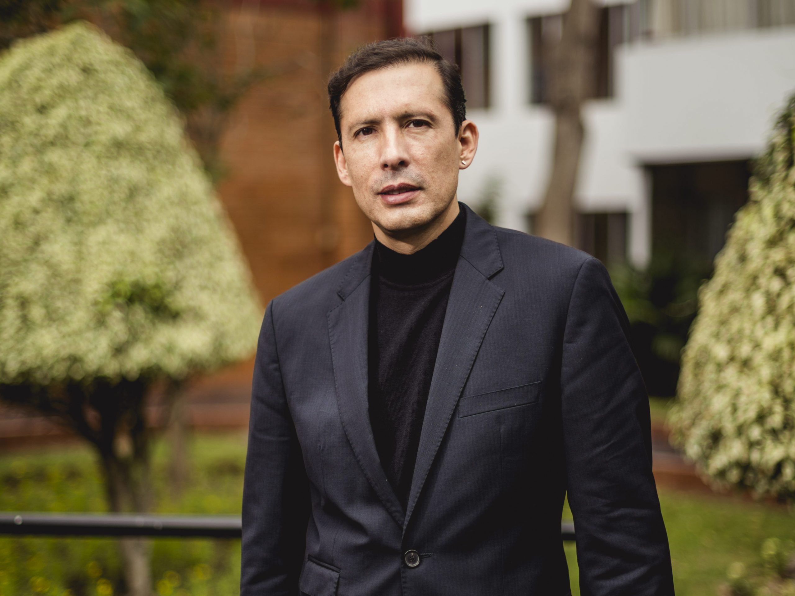 «La informalidad es como una válvula de escape en una economía emergente»