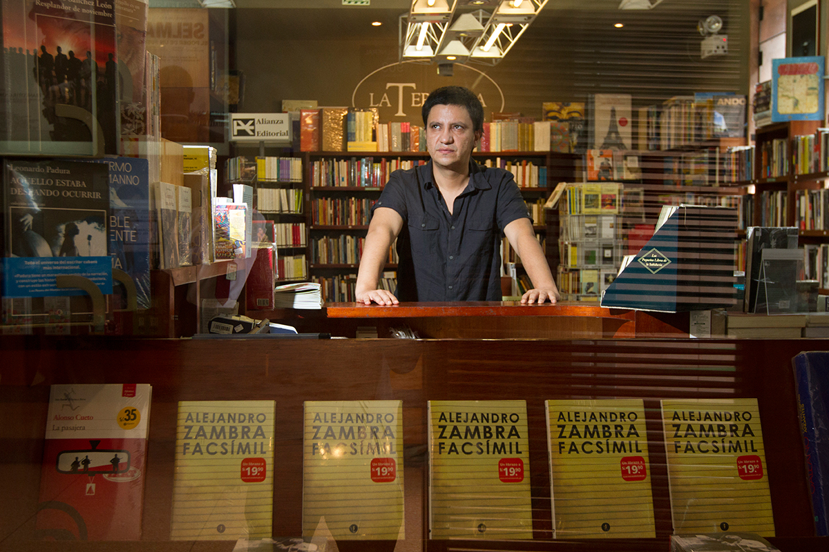 «Nunca le he pedido a la literatura que me mantenga»