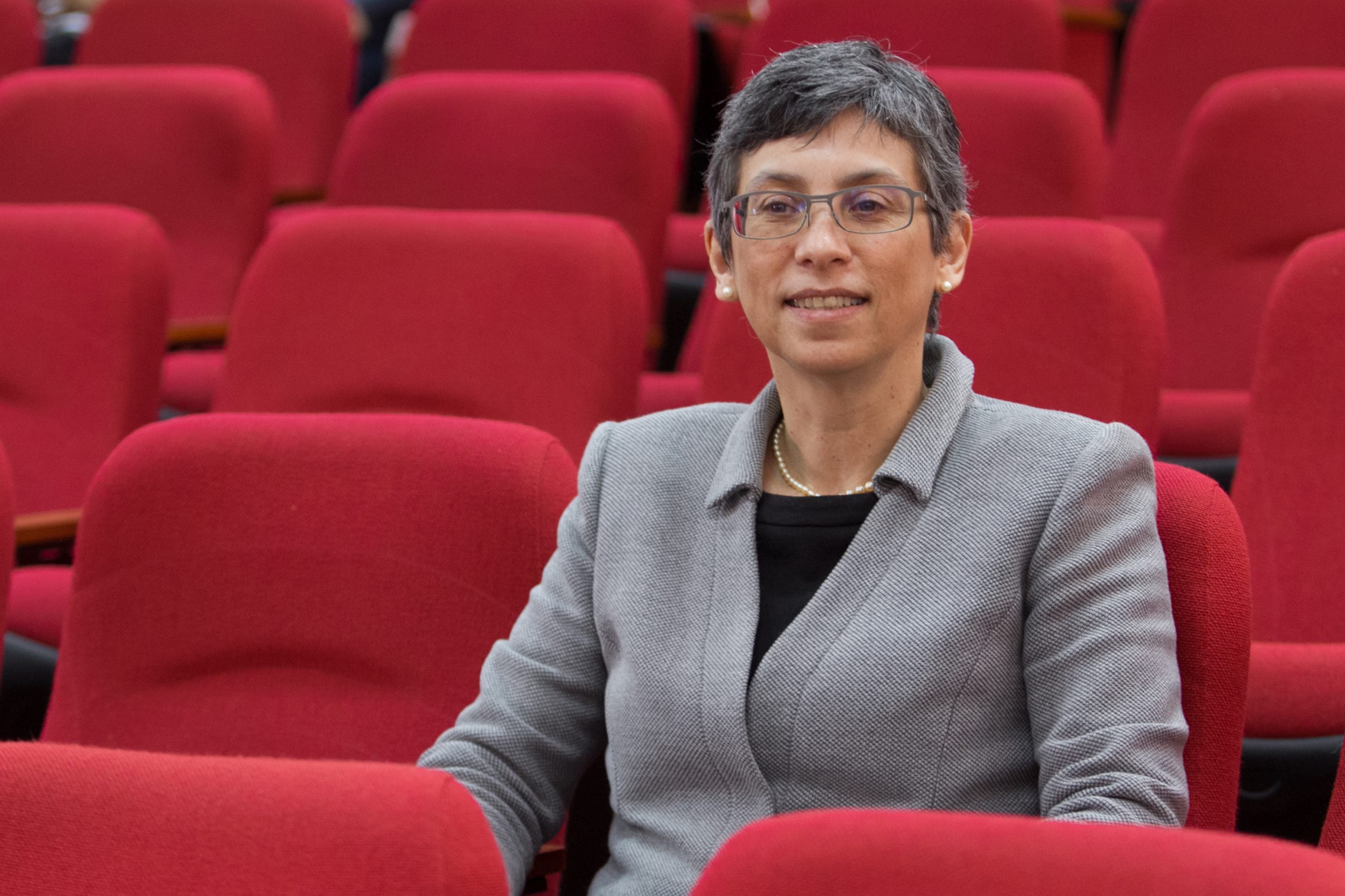 «Los PhD no tienen que trabajar solamente en las universidades»