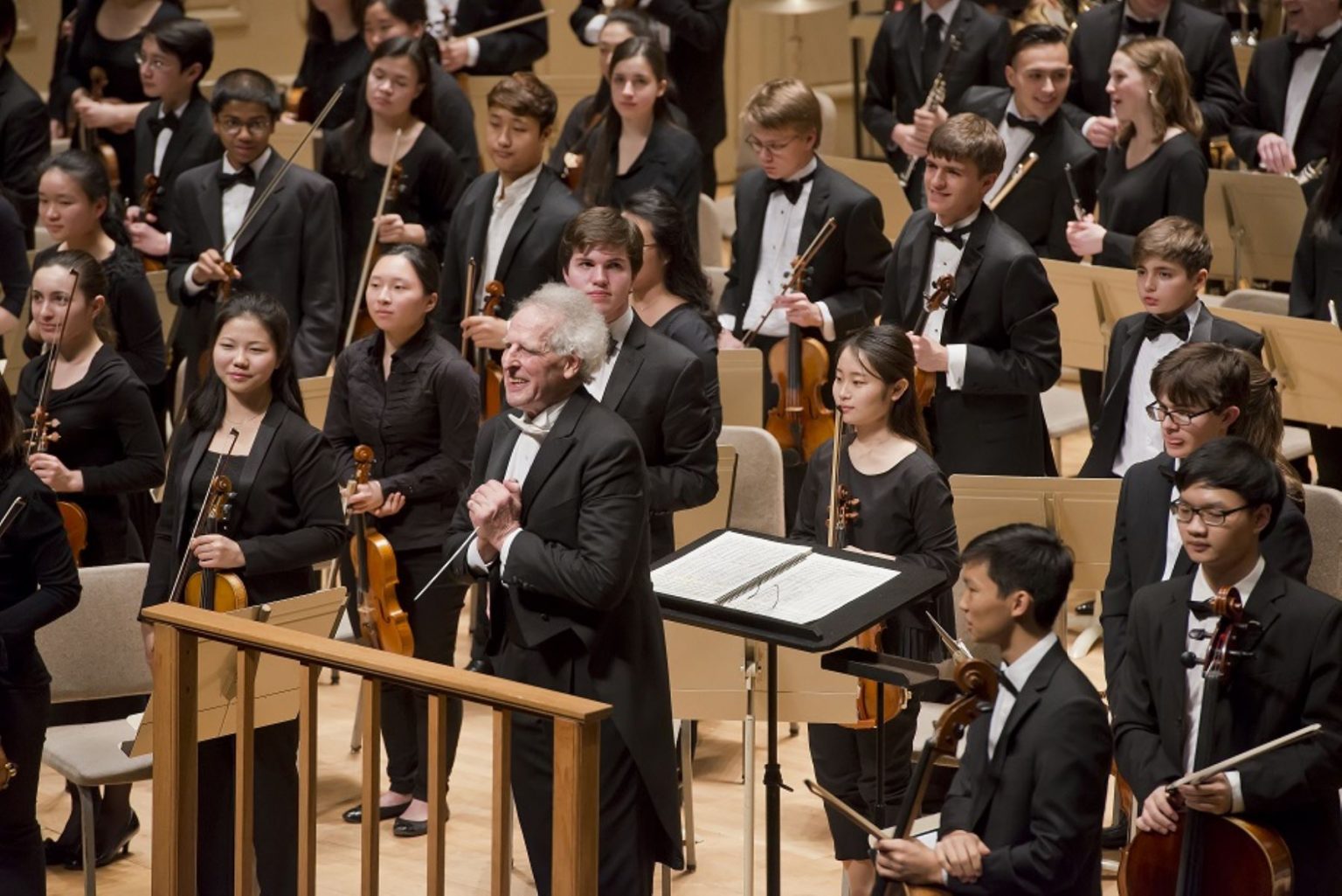 Orquesta Filarmónica Juvenil de Boston en concierto por el centenario