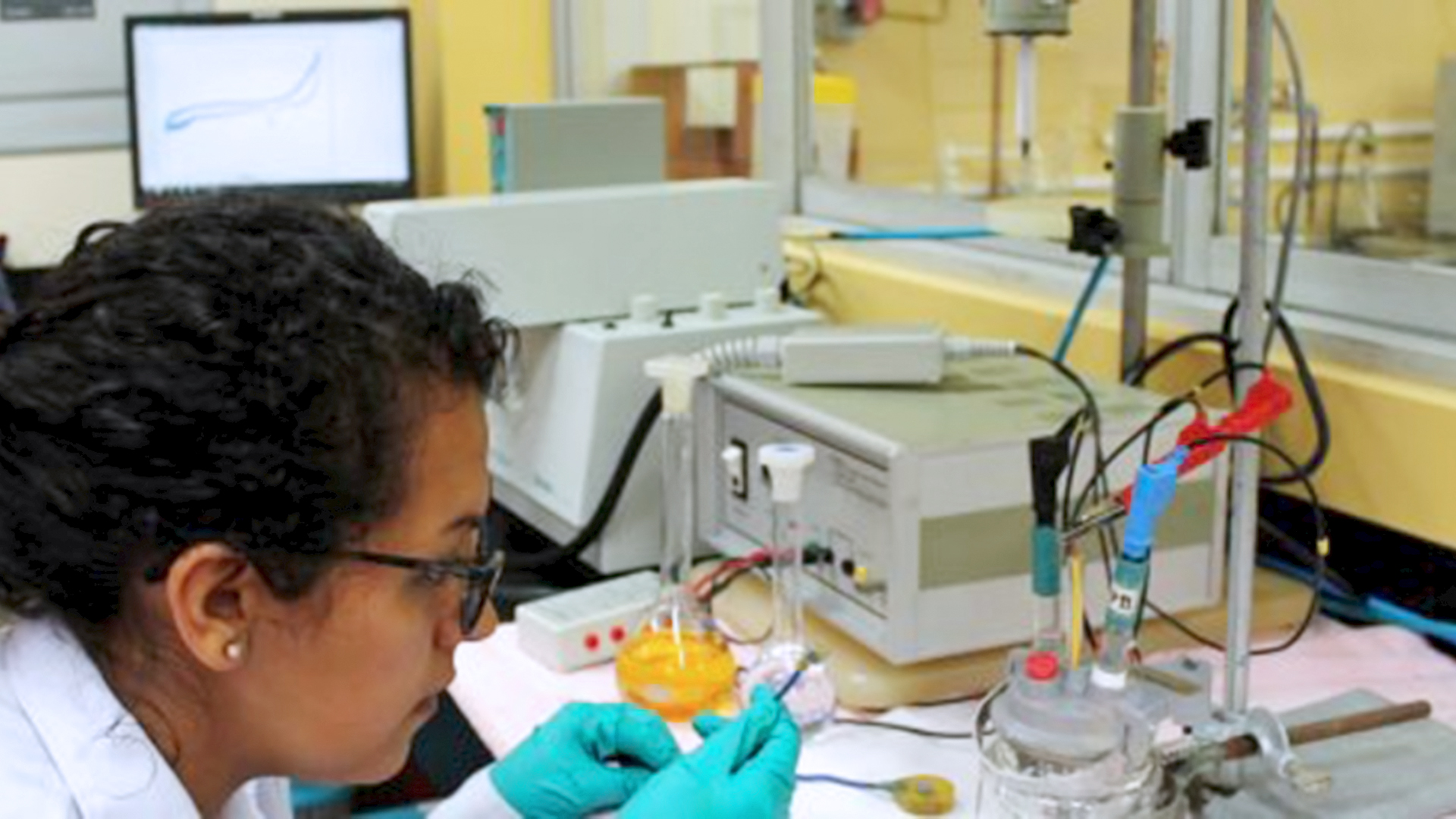 Investigadora en el Laboratorio de Electroquímica del Instituto de Corrosión y Protección