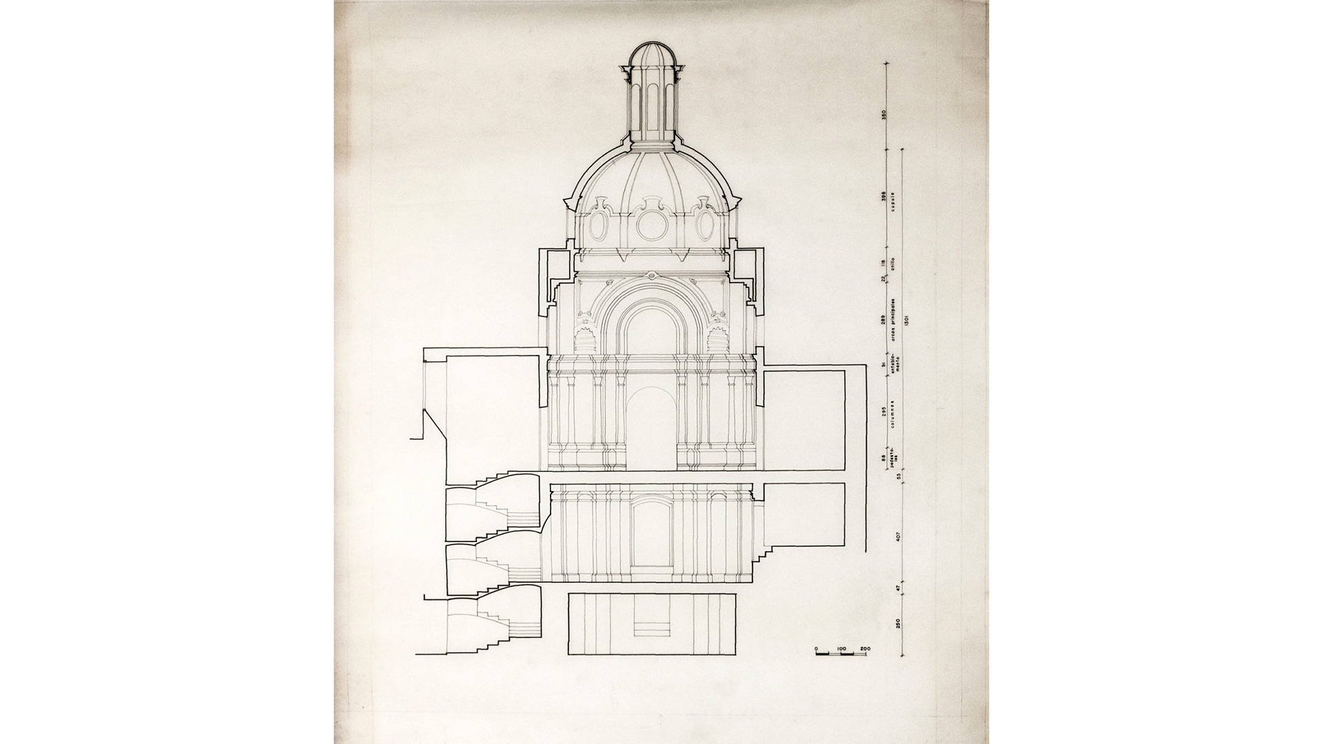 Dibujo de un plano de una iglesia o edificio con cúpula