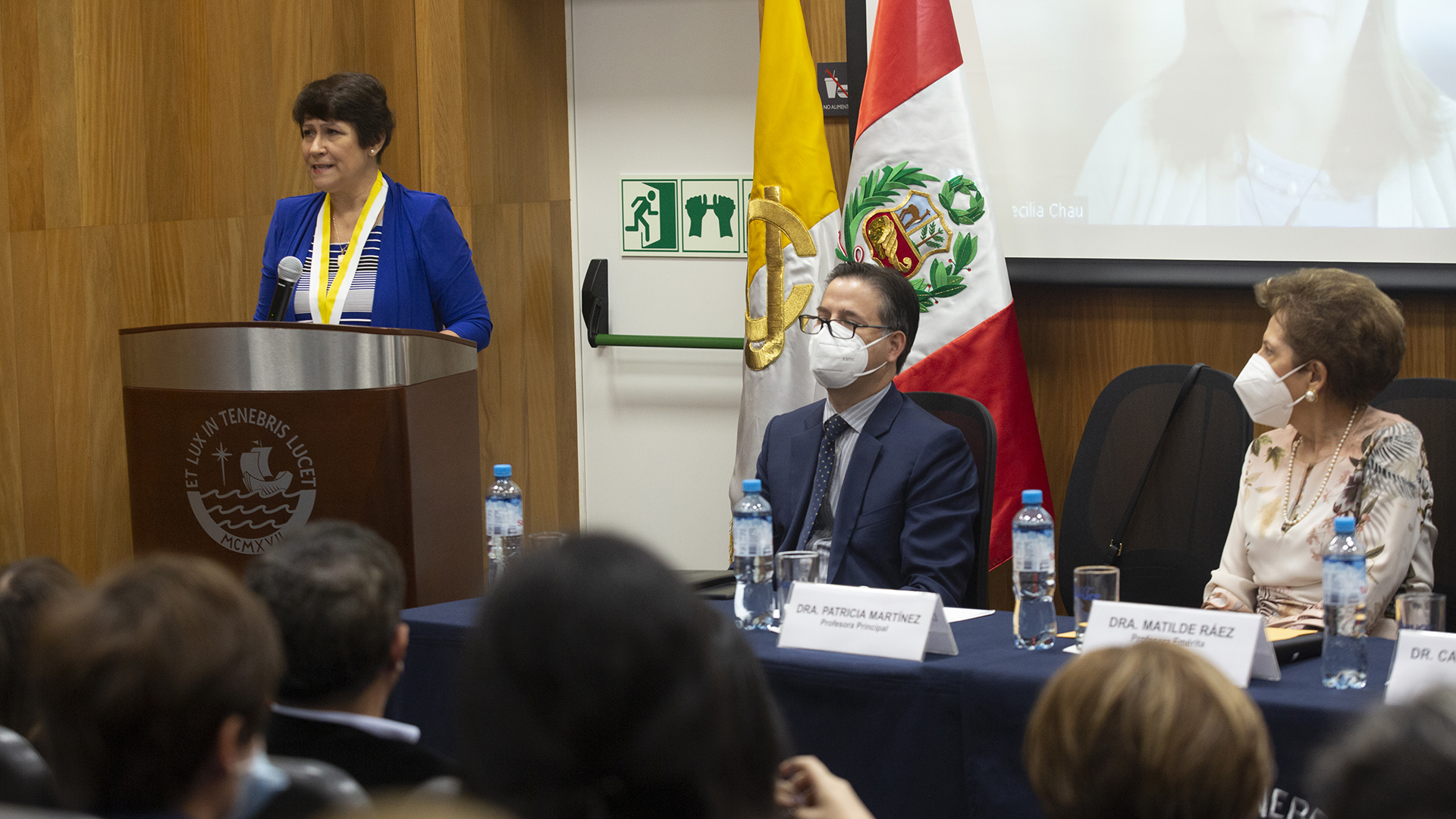 Dra. Matilde Ráez es reconocida como profesora emérita de la PUCP