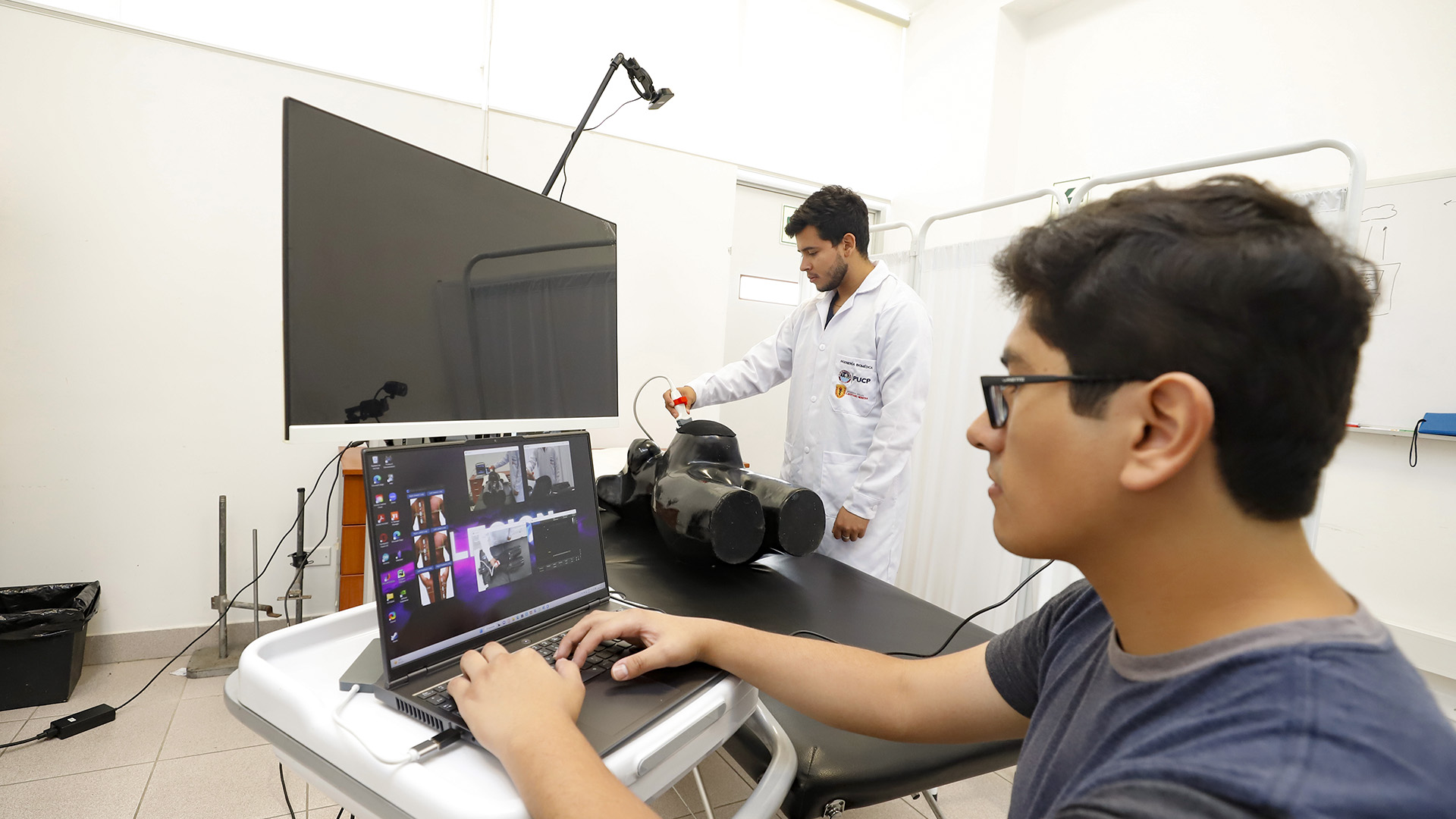 Estudiantes De Ingeniería Biomédica Reconocidos Por La Fundación BBVA