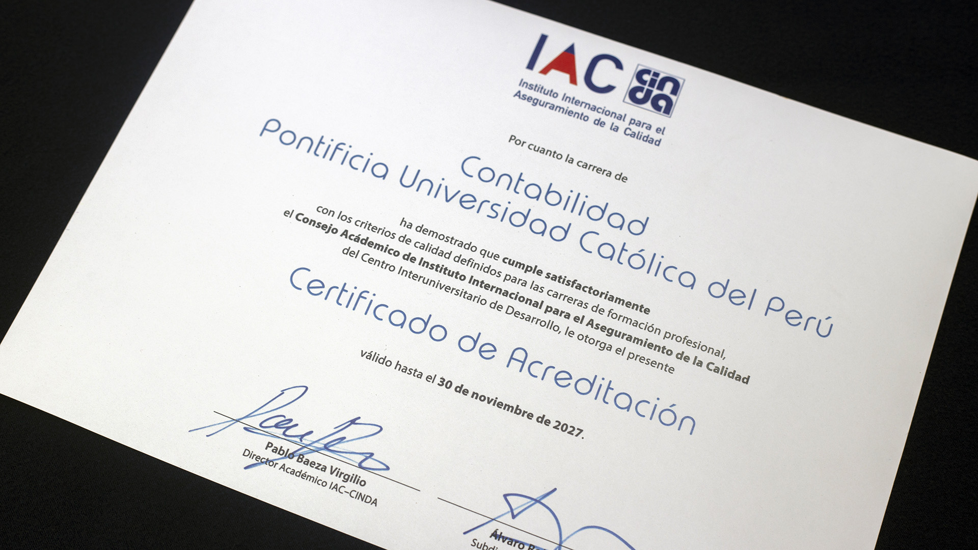 Diploma de reacreditación de contabilidad PUCP otorgado por IAC-CINDA