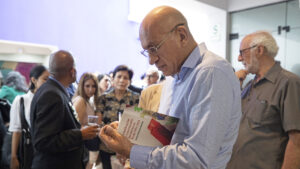 Waldo Mendoza presentó su libro sobre la Constitución del 93