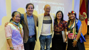 internacionalización: profesor Martín Valdiviezo y 4 expositores en un aula de U Penn