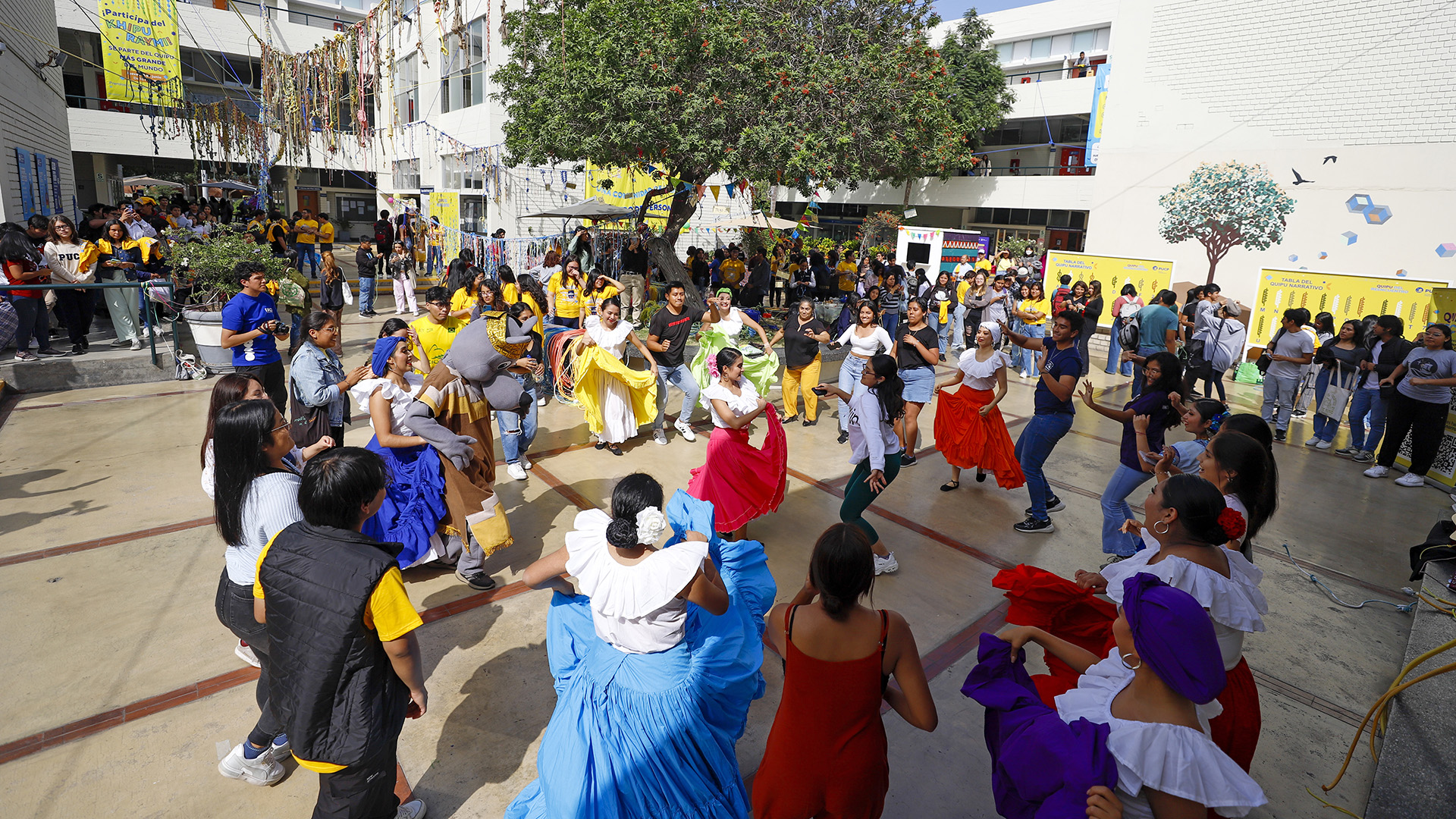 El quipu más grande del mundo está en Estudios Generales Letras