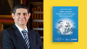 Foto del historiador Emilio Candela al costado de la portada de su libro ""