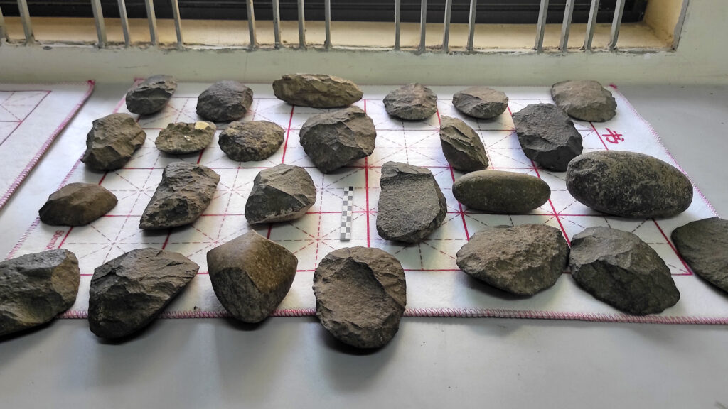 Piedras recogidas en una misión arqueológica en Camboya