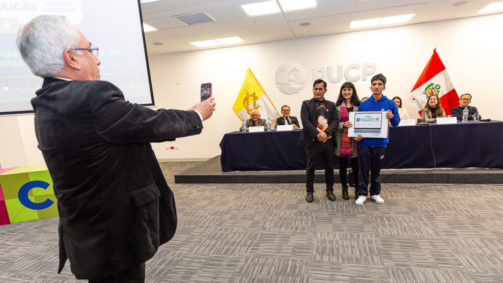 Concurso Nacional de Matemáticas Aceros Arequipa