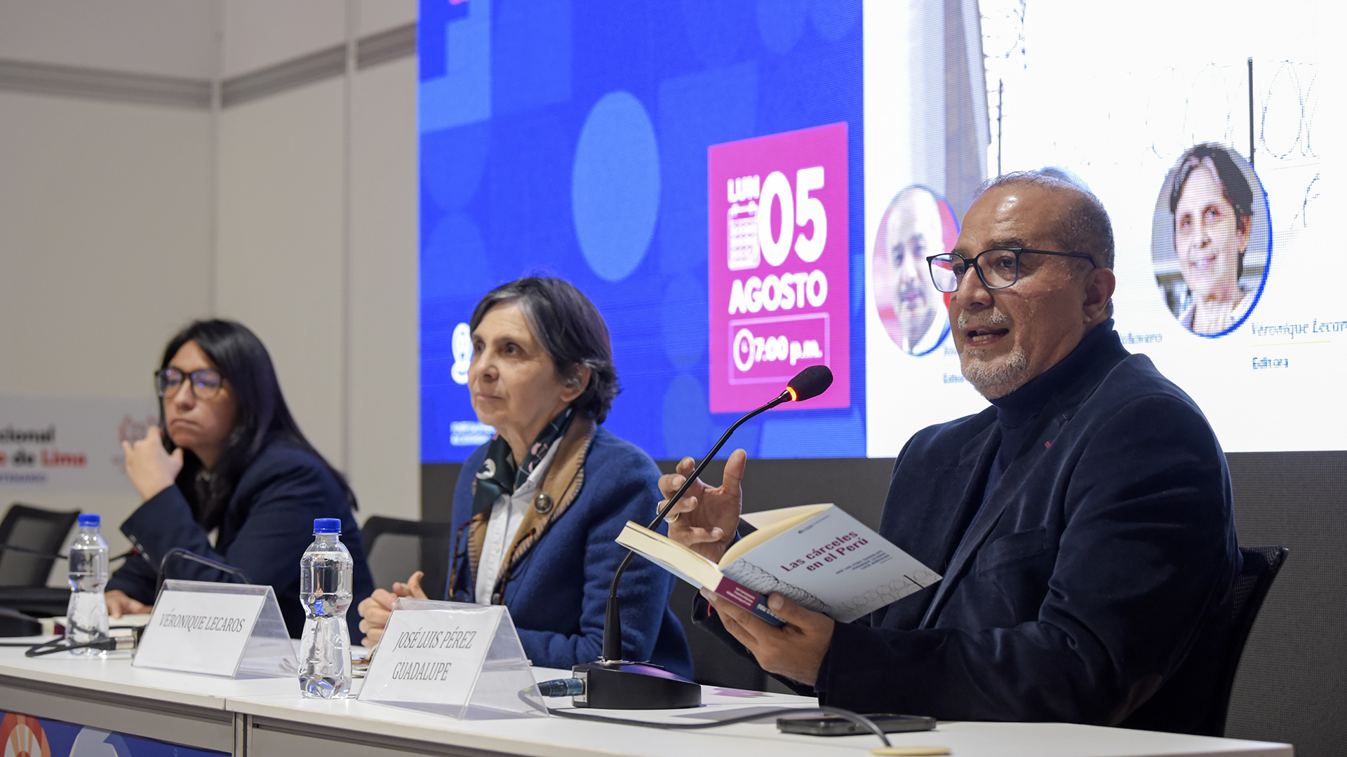 Imagen de la presentación del libro Las cárceles en el Perú en la FIL