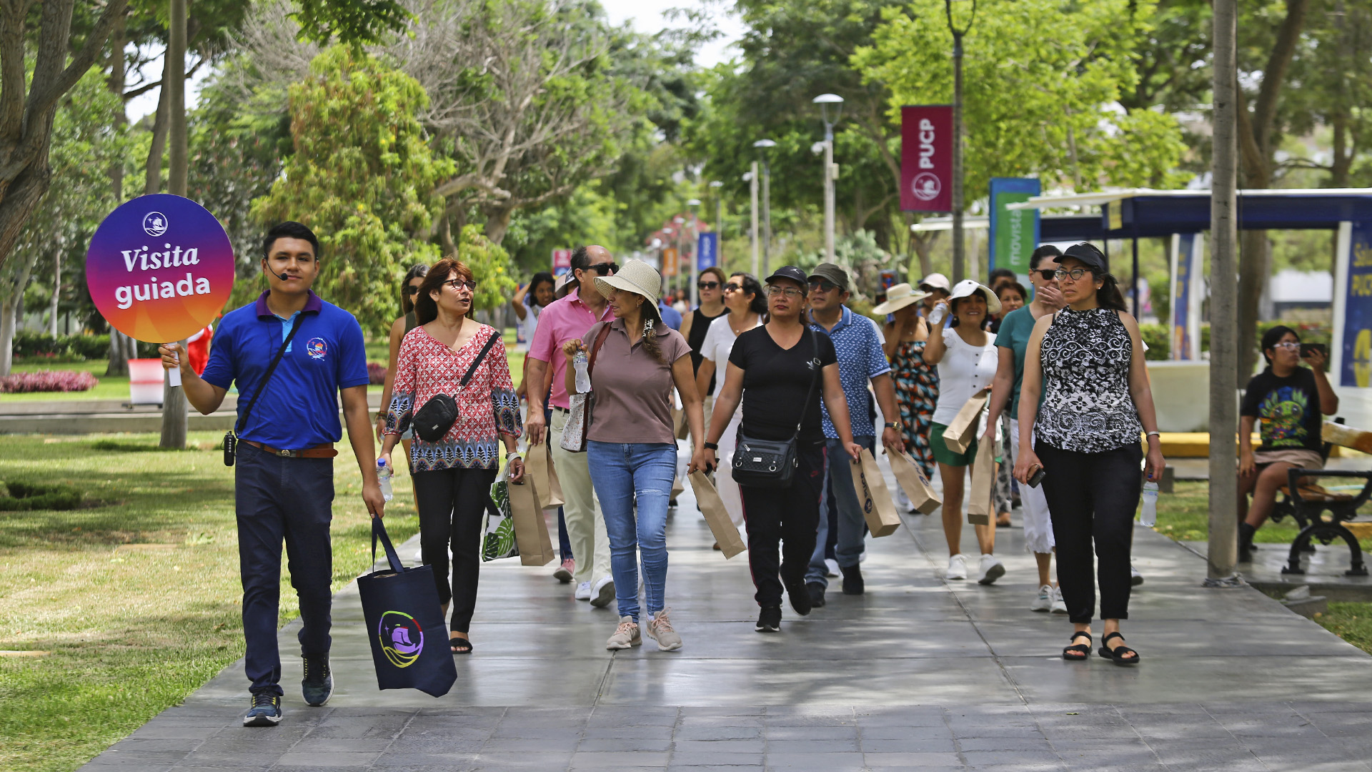 Visita guiada de padres PUCP