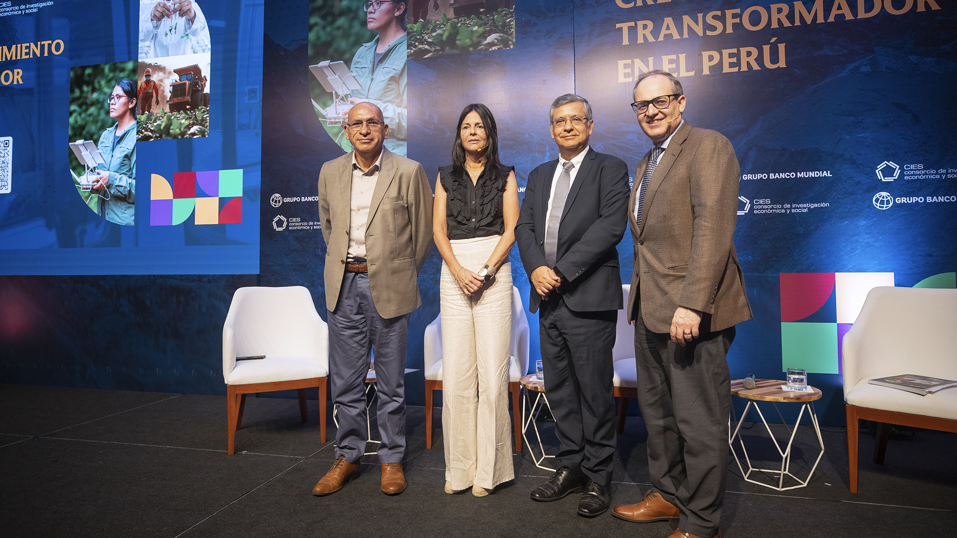Informe del Banco Mundial: participantes del panel “De potencial a realidad, las condiciones para el crecimiento que necesita y puede alcanzar el Perú” reunió Marisol Guiulfo, gerente general del Consejo Privado de Competitividad; Adrián Armas, gerente central de Estudios Económicos del BCR; y el exministro del MEF, Dr. Waldo Mendoza.