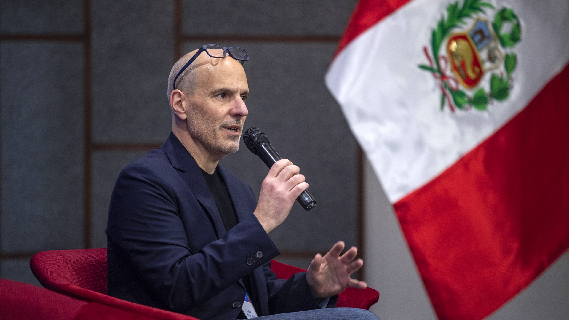 Invitado Pérez-Liñán en Educar para la democracia