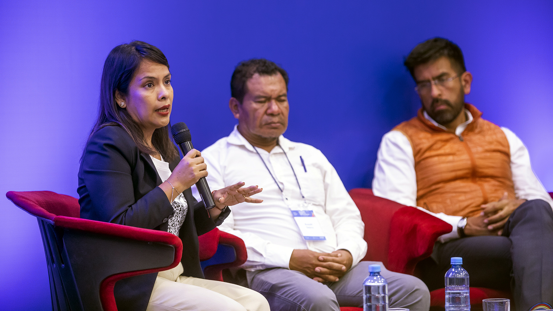 Mesa de diálogo en Educar para la democracia