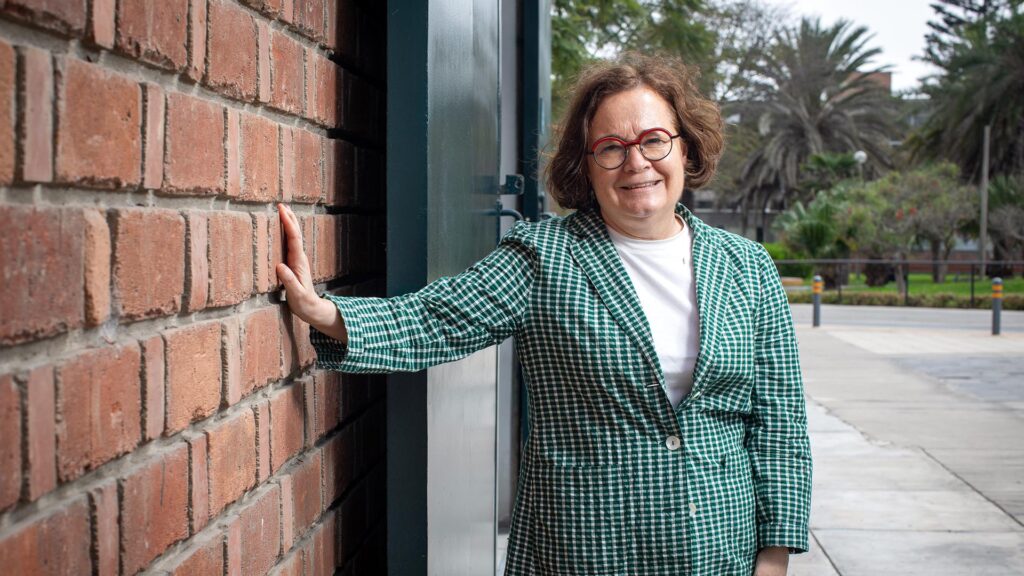 Dra. Carme Miralles-Guasch, catedrática de Geografía Urbana en la Universitat Autònoma de Barcelona, y directora del Grupo de Estudios en Movilidad, Transporte y Territorio (Gemott)